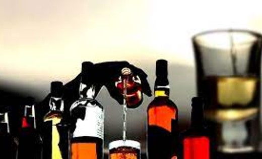 तुमगांव : पेट्रोल पंप के पास से 7200 ML का देशी अंग्रेजी शराब जप्त
