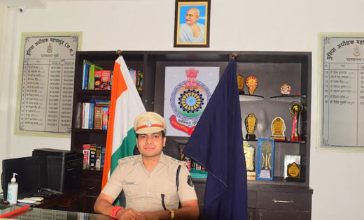 महासमुंद : नवपदस्थ पुलिस अधीक्षक ने पत्रकारों से की भेंट, अब... - CG Sandesh