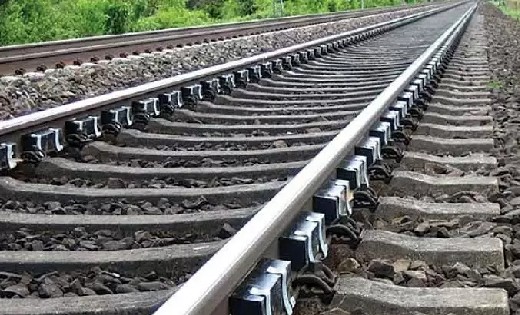 महासमुन्द : ट्रेन से कटकर अज्ञात पुरुष की मौत - CG Sandesh