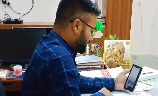 महासमुंद : हितग्राहियों के खातों में सीधे आ रही राजीव गांधी ... - CG Sandesh