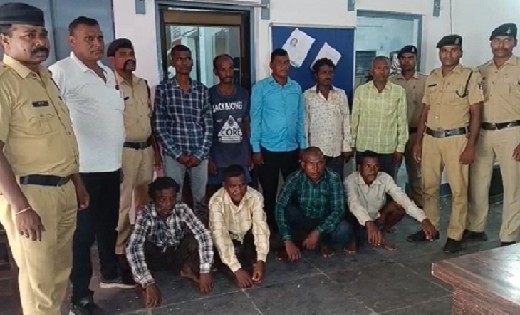 CG : जलती चिता पर पानी डालकर शव निकाला बाहर, सरपंच सहित 9 गि... - CG Sandesh