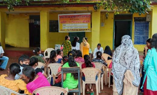 महासमुंद : प्री -मैट्रिक आदिवासी बालक छात्रावास टीकाकरण - CG Sandesh