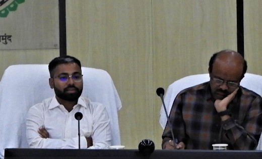 महासमुंद : गौठानों की बेहतर संचालन के लिए इसे और आय मूलक गति... - CG Sandesh