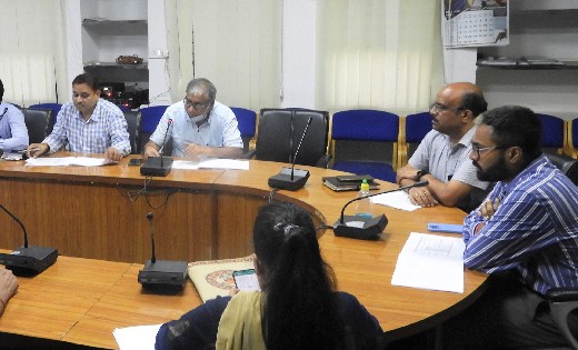 महासमुंद : कलेक्टर ने नियमित टीकाकरण कार्यक्रम को अधिक सुदृढ़... - CG Sandesh