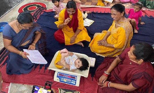 छत्तीसगढ़ : ​​​​​​​आंगनबाड़ियों में वजन त्यौहार शुरू: बच्चों म... - CG Sandesh