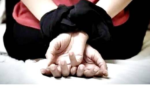  12 साल की बच्ची का किया रेप फिर मार डाला , शरीर से बह रहा थ... - CG Sandesh