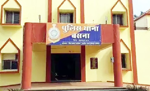 बसना : घर के गली से ट्रेक्टर का 02 नग केजव्हील चोरी  - CG Sandesh