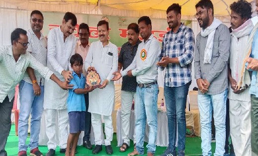 महासमुंद : संसदीय सचिव चंद्राकर ने विशेष रूप से कमजोर जनजाती... - CG Sandesh