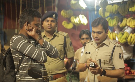 महासमुंद : गश्त के दौरान पुलिस अधीक्षक सहित समस्त थाना व चौक... - CG Sandesh