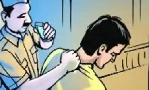 महासमुंद : स्कूल के सामने लोहे का धारदार चाकू लेकर दहशत फैला... - CG Sandesh