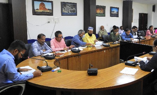 महासमुंद : कलेक्टर की अध्यक्षता में जिला अल्पसंख्यक कल्याण स... - CG Sandesh