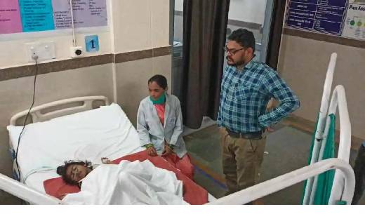  4 साल की बच्ची को नहर में फेंका, ग्रामीणों ने सशकुल बाहर नि... - CG Sandesh