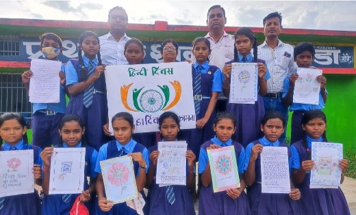 सरायपाली : उच्च प्राथमिक शाला कलेण्डा में मनाया गया हिंदी दिवस