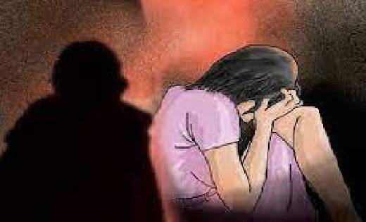 बाप कर रहा था एक साल से नाबालिग बेटी के साथ दुष्कर्म ,दर्दना... - CG Sandesh