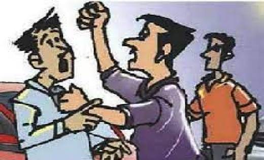 सरायपाली : बाइक की डिक्की से सामान चोरी का आरोप लगाते हुए की मारपीट, 2 भाईयों के खिलाफ केस दर्ज