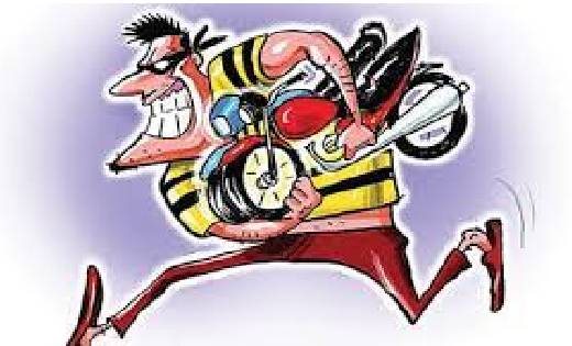 सरायपाली : सामुदायिक स्वास्थ्य केंद्र के बाहर खड़ी मोटर सायकल चोरी