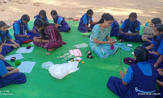 सरायपाली : व्यावसायिक शिक्षा कार्यक्रम में उत्साहित होकर भाग... - CG Sandesh