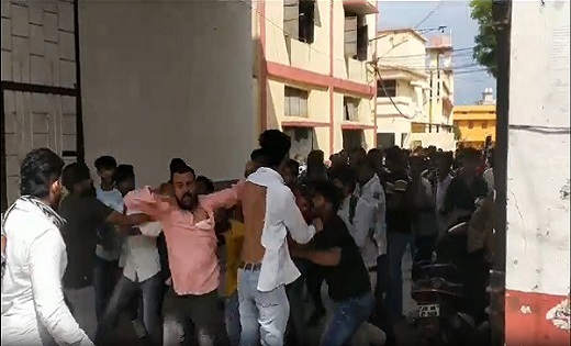 कॉलेज में NSUI और ABVP नेताओं के बीच जमकर मारपीट, वीडियो हो ... - CG Sandesh