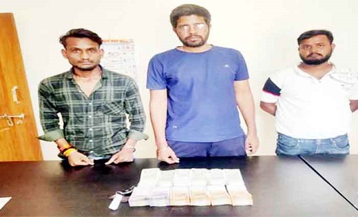 CG Big : पुलिस की बड़ी कार्रवाई, 70 लाख रूपए के साथ 3 आरोपी ग... - CG Sandesh