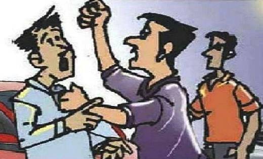 महासमुंद : सेलून में नाई के साथ की मारपीट - CG Sandesh