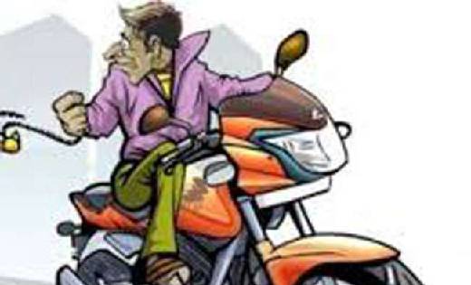 सरायपाली : शराब दूकान के बाहर से बाइक चोरी