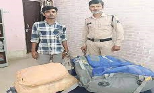 3.400 किलो गांजा के साथ तस्कर गिरफ्तार, गोलबाजार पुलिस की का... - CG Sandesh