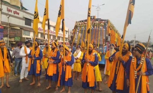 सिख समाज द्वारा निकाली जा रही भव्य रैली, प्रकाश पर्व को लेकर... - CG Sandesh