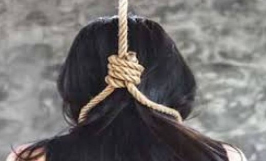 सरायपाली : फांसी के फंदे पर झूलती नाबालिग युवती को पहुँचाया अस्पताल, मौत