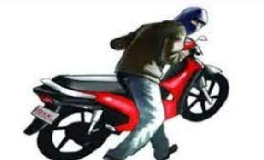सरायपाली : घर के सामने से किसान की मोटरसायकल हुई चोरी