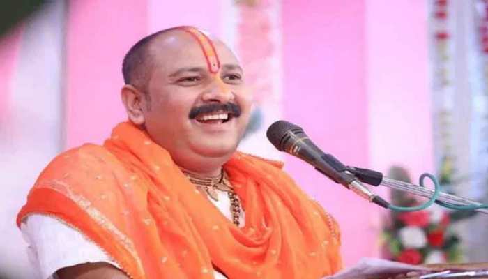 बलौदाबाजार : पंडित प्रदीप मिश्रा : सभी को कर्म का फल भोगना ह... - CG Sandesh