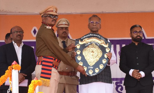 महासमुंद : गृह मंत्री  ताम्रध्वज साहू ने गणतंत्र दिवस समारोह... - CG Sandesh