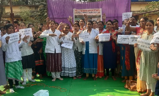 महासमुंद : 4 साल से नियमितिकरण का वादा भूली सरकार, संविदा कर... - CG Sandesh