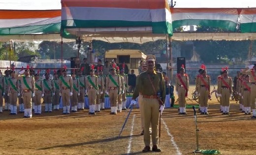 महासमुंद : कलेक्टर एवं एस.पी. ने गणतंत्र दिवस मुख्य समारोह क... - CG Sandesh