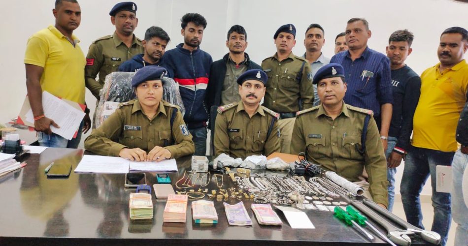 पुलिस को मिली बड़ी सफलता, अंतर्राज्यीय चोर गिरोह के 3 आरोपी ... - CG Sandesh