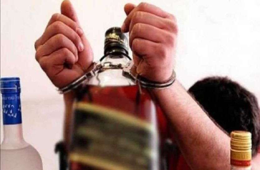 अवैध शराब परिवहन करने वाले दो आरोपियों को पुलिस ने किया गिरफ... - CG Sandesh