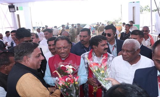 मुख्यमंत्री साय का लालपुर में आत्मीय स्वागत - CG Sandesh