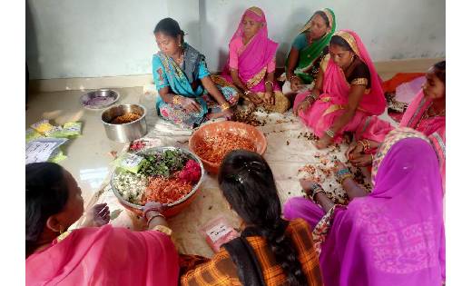 महासमुंद : सफलता की कहानी : इस बार भी होली पर बाहरी गुलाल को... - CG Sandesh