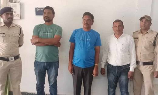 कोमाखान : छात्राओं से अश्लील बातें और बैड टच करने के आरोप मे... - CG Sandesh