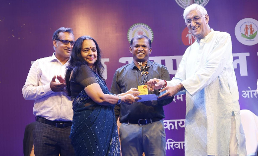 आयुष्मान कार्ड पंजीयन में शीर्ष प्रदर्शन करने पर रायगढ़ जिला... - CG Sandesh