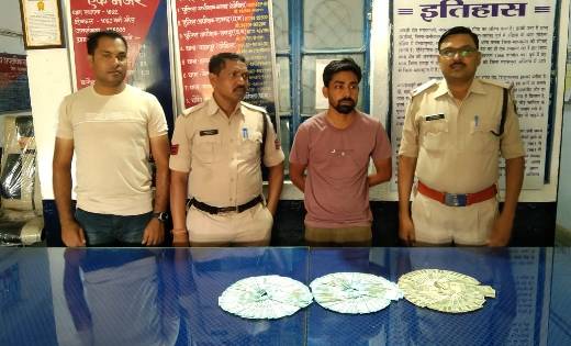 सरायपाली : नकली नोटों के साथ आरोपी गिरफ्तार 