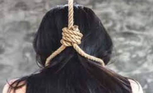 पिथौरा : युवती ने अज्ञात कारणों से लगाई फांसी