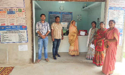 महिला प्रोग्राम मैनेजर की करतूत : मासूम को जमीन पर पटक-पटककर... - CG Sandesh