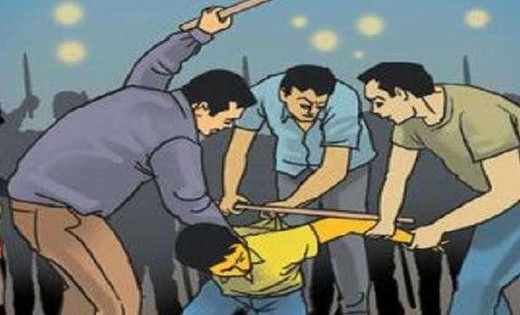 पिथौरा : थाने में रिपोर्ट दर्ज कराने जा रहे युवक की पिटाई