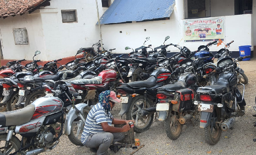 सरायपाली : बिना नंबर प्लेट के वाहनों की चेकिंग, 17 वाहनों पर... - CG Sandesh