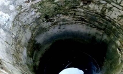 मचा हड़कंप :  पत्नी ने कुंए में झांका तो तैरती मिली पति की ला... - CG Sandesh