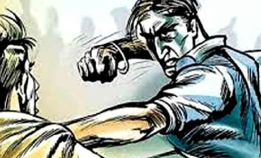 महासमुंद : शराब पीने के लिए पैसे नहीं देने पर मेडिकल स्टोर्स में घुसकर की पिटाई