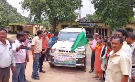बागबाहरा में इव्हीएम एवं व्ही व्ही पैट मोबाइल वैन को मतदान क... - CG Sandesh