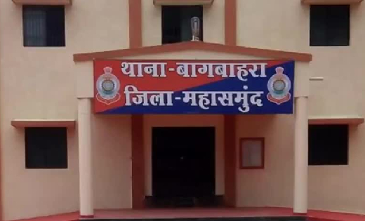 बागबाहरा : दो गांजा तस्कर पुलिस की गिरफ्त में, 2 लाख का गांज... - CG Sandesh