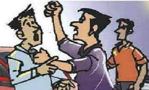 कोमाखान : ईट बनाने के पैसे की लेन-देन की बात को लेकर दो पक्ष... - CG Sandesh