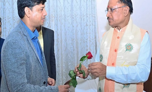 जनसंपर्क विभाग के आयुक्त मयंक श्रीवास्तव ने मुख्यमंत्री साय ... - CG Sandesh